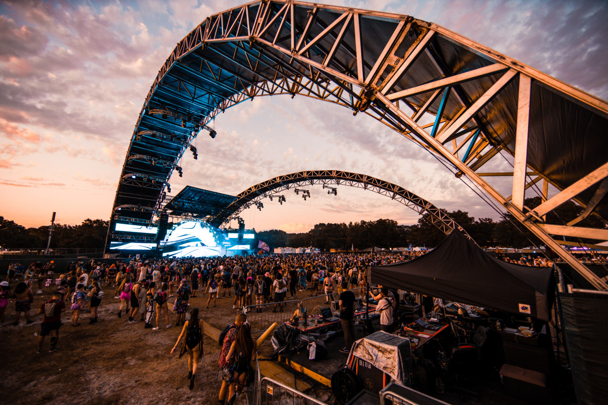 Eclipse Stage standing tall over Sunset Music Festival 2022.