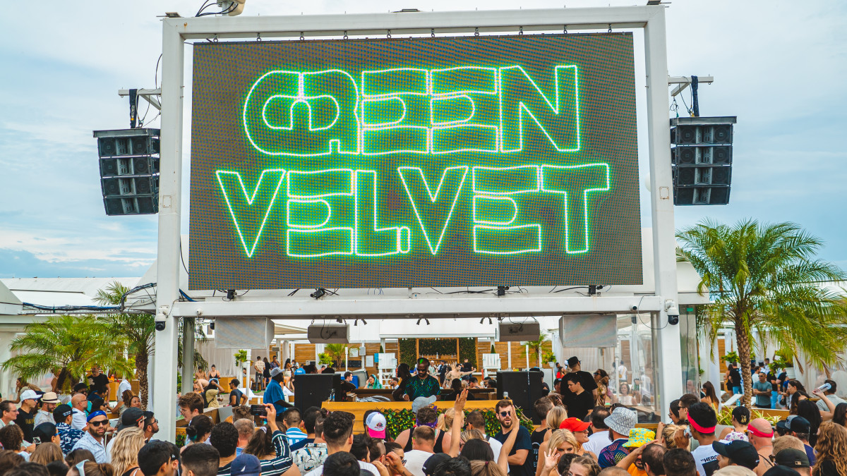Green Velvet at Cabana Pool Bar, Toronto